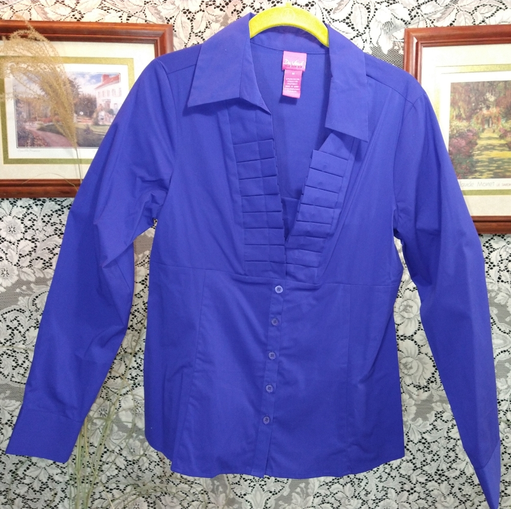 Du Jour bright blue blouse long sleeves button up pleated v neck princess seams